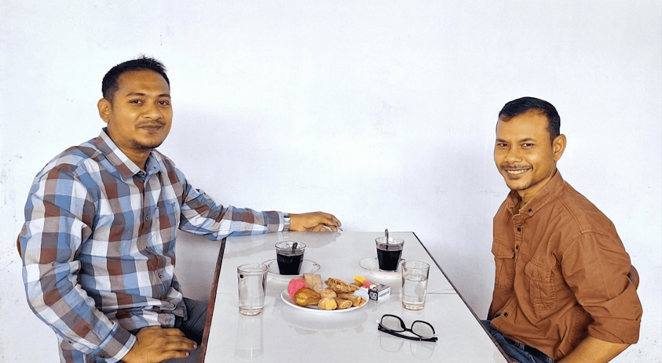 Diskusi Demokrasi kordiv Pencegahan, Parmas dan Humas Bawaslu Aceh Timur dengan Ketua/Direktur Koalisi NGO HAM Aceh Khairil, SH