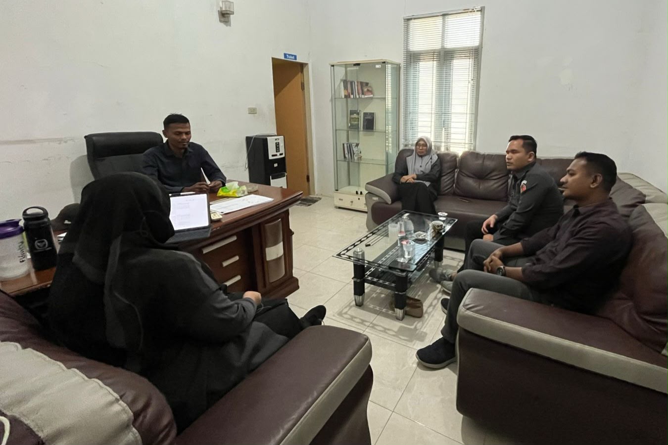 Perkuat keterbukaan informasi publik, Bawaslu Kabupaten Aceh Timur Laksanakan Rapat Evaluasi 01