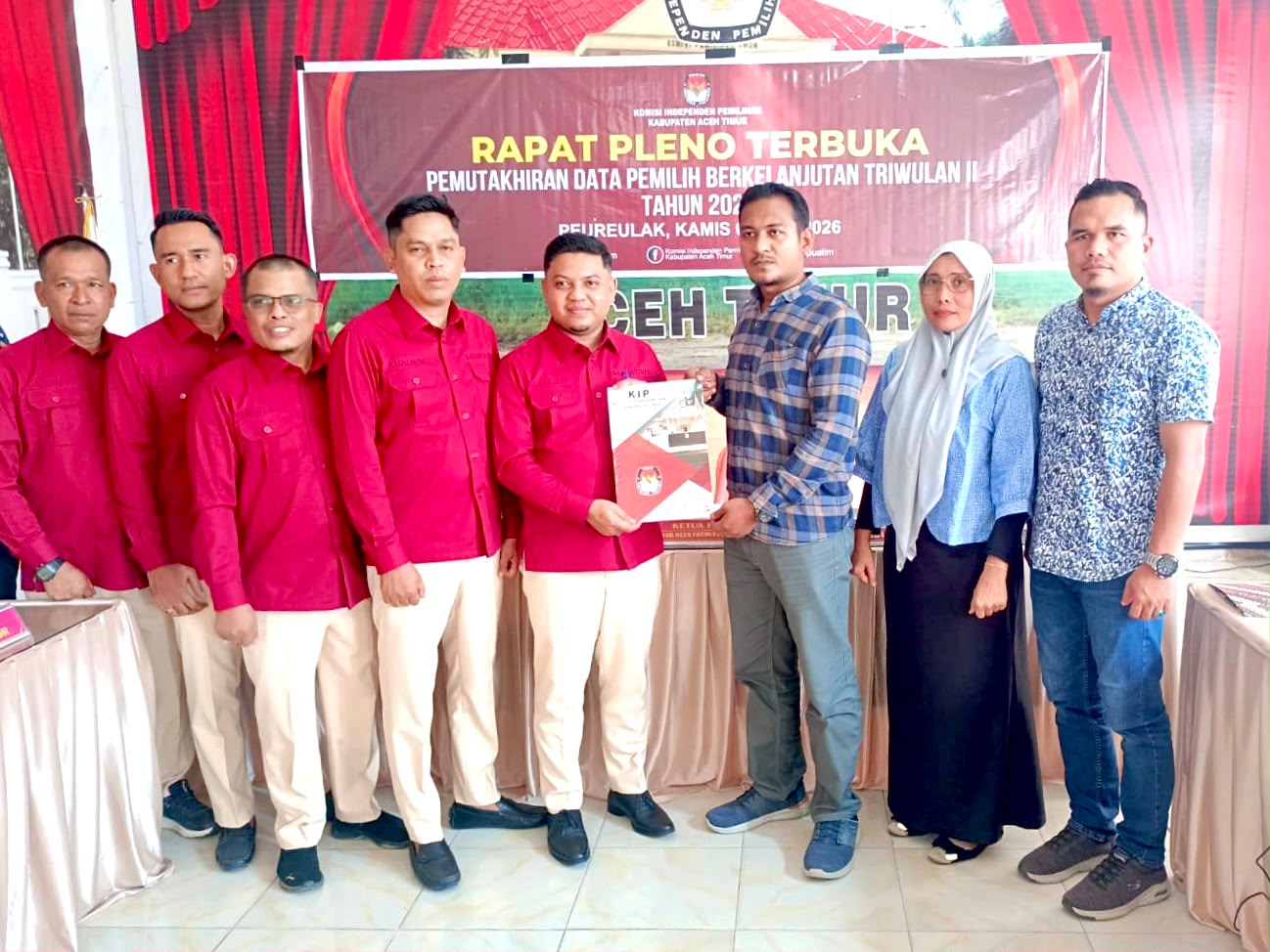 Pastikan Validitas Data Pemilih, Bawaslu Aceh Timur Hadiri Rapat Pleno Terbuka PDPB Triwulan II Tahun 2026 01