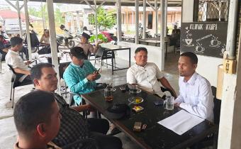 Mengapa Demokrasi Perlu Diawasi 01