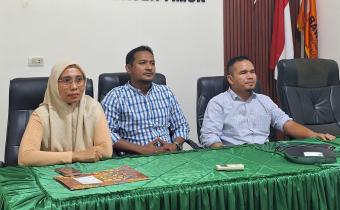 Bawaslu Aceh Timur Ikuti Sosialisasi Debat Penegakan Hukum Pemilu 01